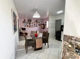 Casa espaçosa e aconchegante Cama King e ar condicionado