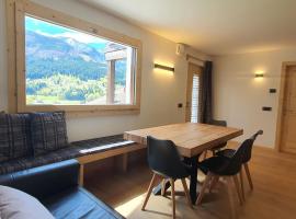 Casa Paolina - Alpine Stay Apartments: Tesero'da bir daire