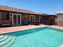 Corrales House, Hotel in Tela