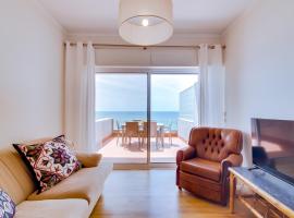 AL - Sea Front View Deluxe Apartment, beach rental in Quarteira