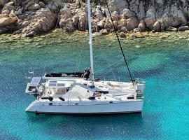 catamarano Privilege 482: Siraküza'da bir tekne