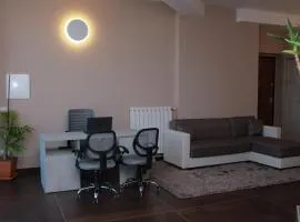 JOHN'S ROOMS
