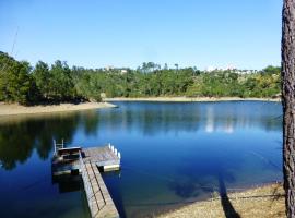 Casa do Bode, Hotel in Levegada