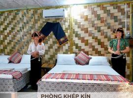 Homestay Minh Ngọc: Ban Hin Lom şehrinde bir otel