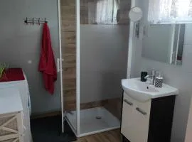 Domek w Sławie przy jeziorze na Galerach