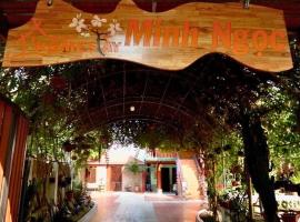 Homestay Minh Ngọc, hotel en Bản Him Lom