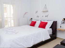 WhiteHome Apartment, cheap hotel in Xanthi