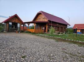 Ruralna kuća za odmor Lika, מלון בLovinac
