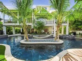 Canal Front with Dock, 9 beds, 8,5 baths on Anna Maria Island!