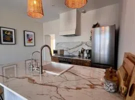 Renovated cinema town house in Comares