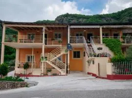 Omni S Apartments
