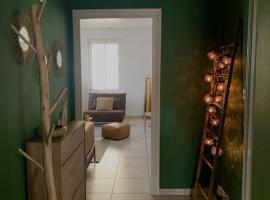 Charmant appartement, hotel v destinaci Cernay