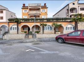 Sunny Adriatic apartments Valentin, hotell i Vrsar