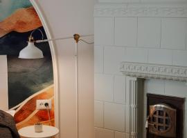 3 min to everything-Stylish-Modern-Old Fortress