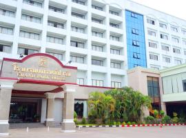 Grand Park Hotel, hotel en Nakhon Si Thammarat