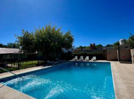 Los Nonos，庫拉布羅切羅鎮的青年旅館