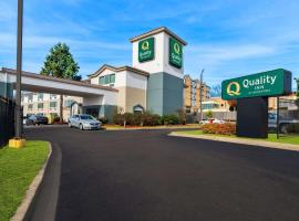 Quality Inn Memphis Northeast near I-40, міні-готель з рестораном у місті Мемфіс