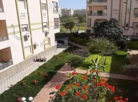 Heliopolis Residence Shorouk city, Cairo (premium), apartment in Madīnat ash Shurūq