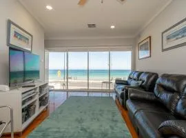 Brighton Beachfront Sanctuary - Retro Coastal Charm