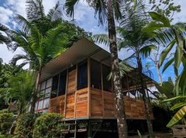 Arboura Eco Cabins, chalé em Uvita