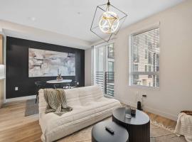 Luxury Modern Apt in Irvine, ξενοδοχείο σε Santa Ana