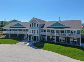 The Tides Inn, hotel v destinaci Norris Point