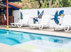 Full house with 2 bedrooms and private pool, 5 guest, hotel v destinaci Tárcoles
