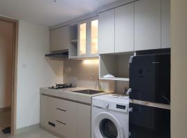 Apartment Embarcardero Bintaro 1BR, hotel di Jombang