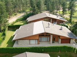 Villa Katerina Deluxe - Pirin Golf and Country Club: Bansko'da bir kulübe