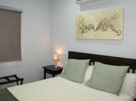 APARTAMENTOS PRADERAS PANTANO SAN JUAN, accessible hotel in Pelayos de la Presa