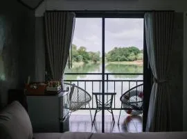 385 Lake