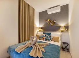 Rames-Cosmo Downtown Apartment with rooftop POOL