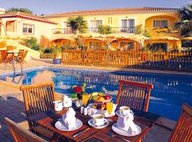 Costa d'Oiro Ambiance Village: Lagos'ta bir otel