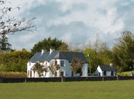 Glenvela guest house, hótel í Castlerea