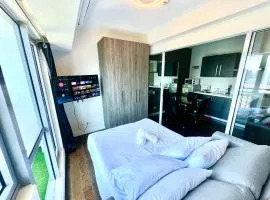 Acqua Private Residences - Livingstone Tower (Makati - Mandaluyong)