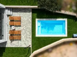 Imperial Apartment with Private Pool