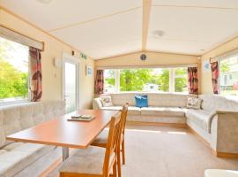 Greenwood, glamping site in Cowes