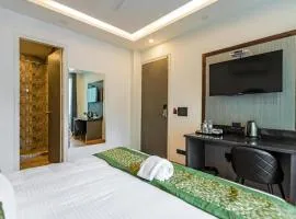 Hotel Mayur at CR Park New Delhi