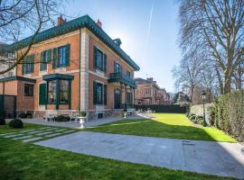 4 chambres au Chalet Clermont-Tonnerre + piscine, hotel in Vichy