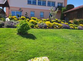 Ferienwohnung Familie Windt, hotel i Feldberg