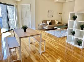 124-2 Bedroom 2 Bath Apt in Heart of Hoboken, hotel v mestu Hoboken