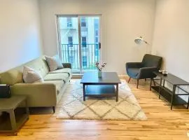 209-Cozy 2 Bed 2Bath apartment with a balcony