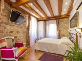 Studios Aurelia Palace