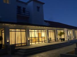 TERMAS PISMANTA Hotel & Spa: Las Flores'te bir otel
