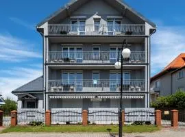 Willa Szamotulanka - Pokoje Wakacyjne Rewal - Plac Zabaw & Grill - by Noclegi Renters