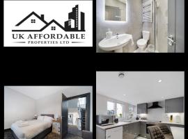 Magee Town House 'Sleeping 8 guests', casa rústica em Londonderry County Borough