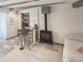 1 Bedroom Nice Home In Thenay