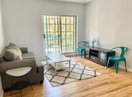 201-Newly Renovated 2 Bed 2 Bath Apt With Patio