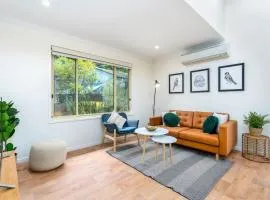 Peaceful 1BR Courtyard Unit in quiet Dickson - Hosted by CanStay
