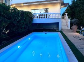 POOL Family House 500m from beach Southplace63, vila di Vari